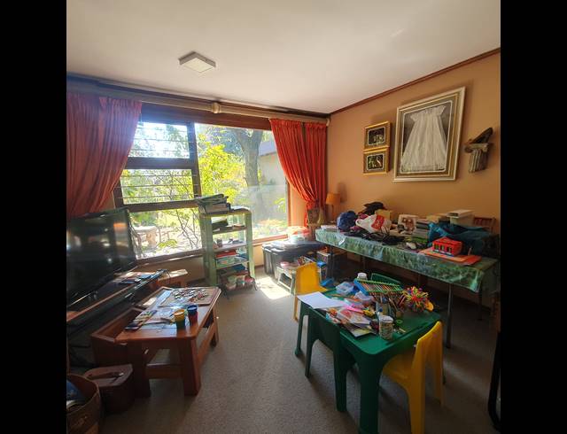 4 BEDROOM FREEHOLD FOR SALE IN PARKHILL GARDENS